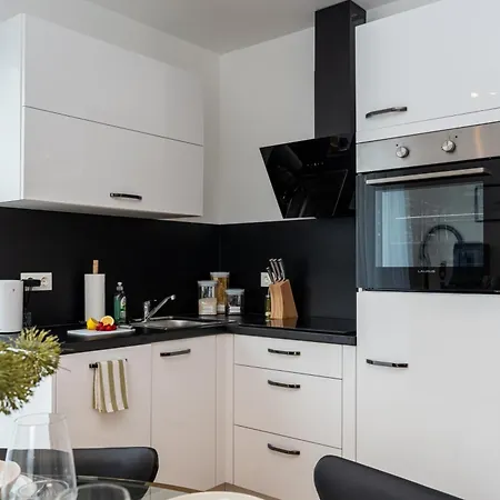 Apartamento Noblenest: Terrasse - Netflix - Kaffee