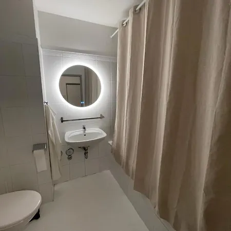 Apartment Traumwohnung Mit Balkon Im 17 *