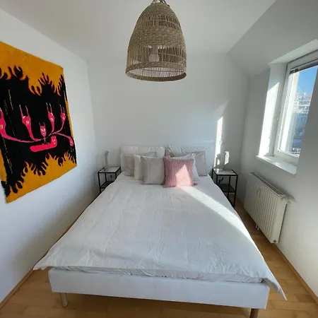 Traumwohnung Mit Balkon Im 17 Apartment *