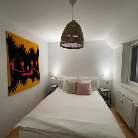Traumwohnung Mit Balkon Im 17 * Vienna