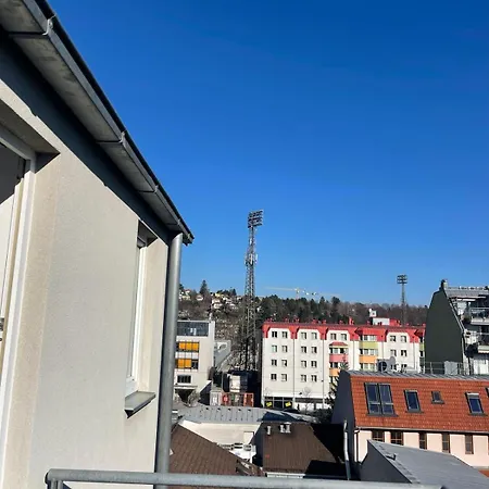 Traumwohnung Mit Balkon Im 17 Apartment