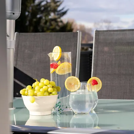 Apartamento Noblenest: Terrasse - Netflix - Kaffee