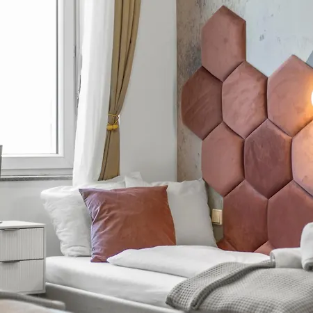 Hotel Designer Asaria