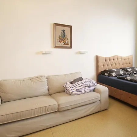 Hotel de apartamente Triple In Hutteldorfer Strasse Area Viena