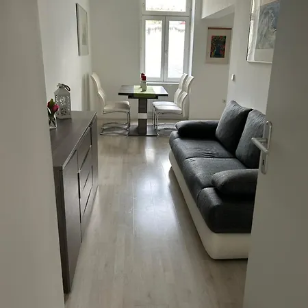 Apartment Schoene, Helle In Stadtnaehe