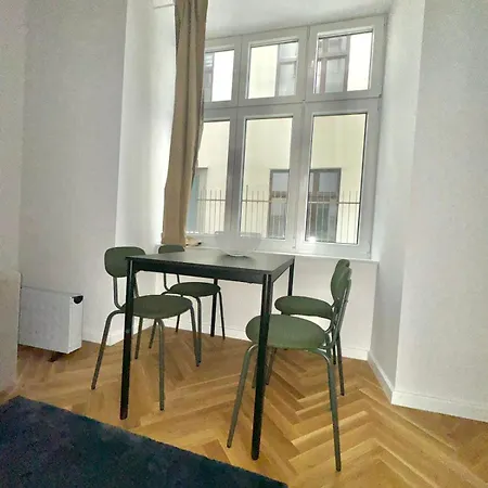 Apartamento Ar Living & Viena