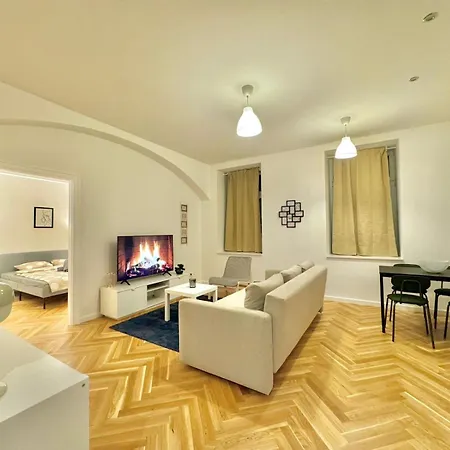 Ar Living & * Viena