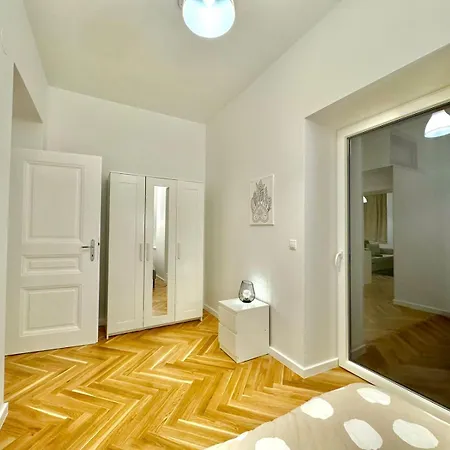 Ar Living & Viena