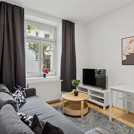 1 Bedroom Garden Near Schoenbrunn Appartement *