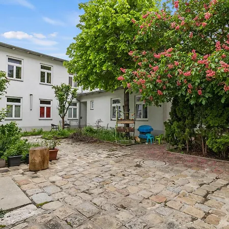 1 Bedroom Garden Near Schoenbrunn *