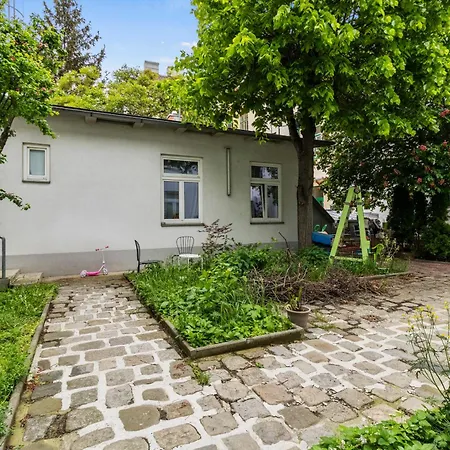 Appartement 1 Bedroom Garden Near Schoenbrunn Wenen