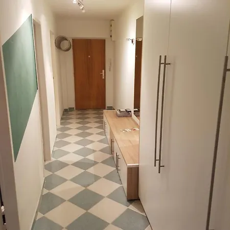 Apartment Esslinger Hauptstr Spacious With Loggia *