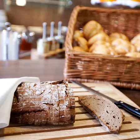 Mercure Westbahnhof Hotel 4*