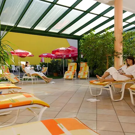 Hotel Vienna Sporthotel 4*