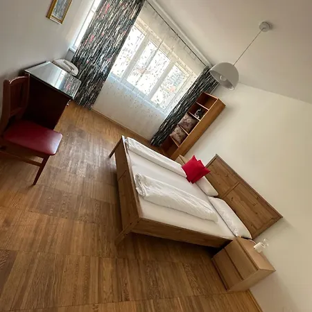 Rennweg Apartment