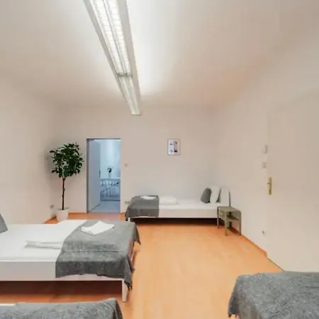 Souterrain Apartment