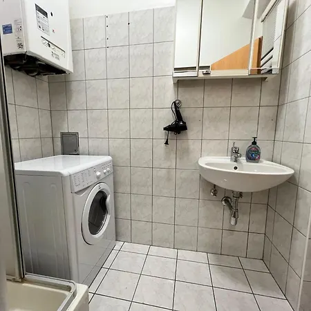 Apartment 1br Apt-near Danube River! *