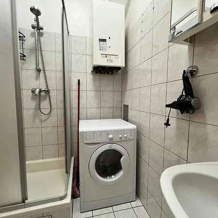 Apartment 1br Apt-near Danube River!