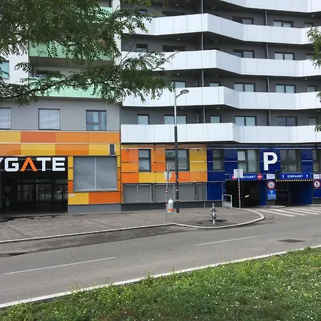 Apartmán Spacious 1br With Balcony Above Citygate Shopping Complex With Metro Access