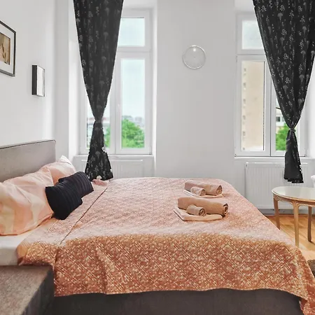 Apartament First District Access *