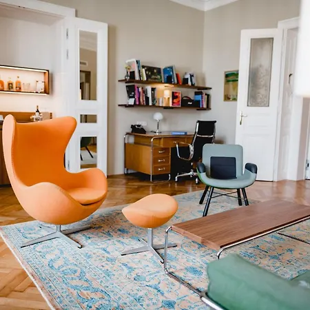 Small Luxury Altstadt 4*
