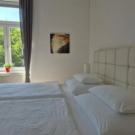 Apartment Sweet Dreams