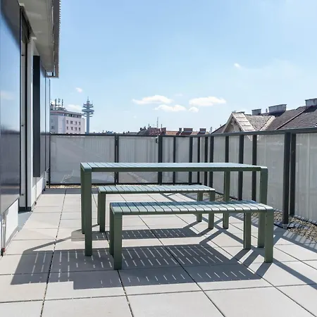 Limehome Favoritenstr.