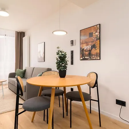 Limehome Favoritenstr. Apartment *
