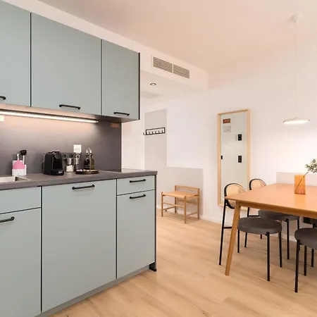 Limehome Favoritenstr.