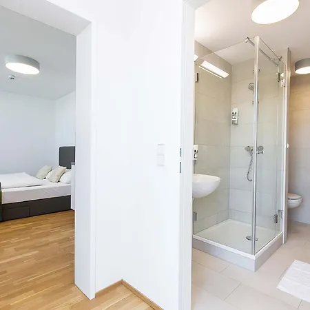 Smart Living - Wien Hauptbahnhof - Self Check-in 4* Vienna