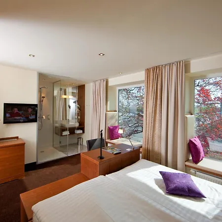 Strandhotel Alte Donau 4* Vienna