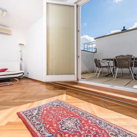 Next To Stateopera With Aircondition Appartement