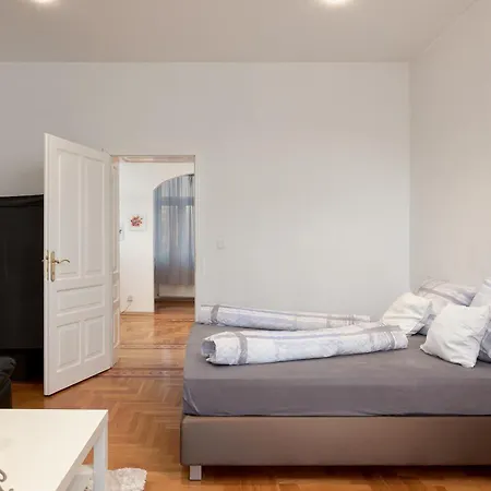 Apartment Schoenbrunn Palace Free Parking And 24h Check-in *