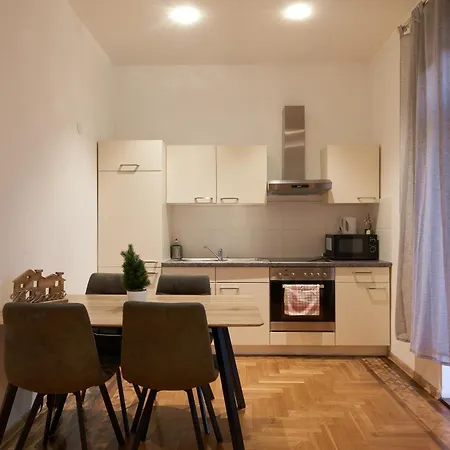 Schoenbrunn Palace Free Parking And 24h Check-in * Vienna