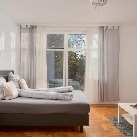 Schoenbrunn Palace Free Parking And 24h Check-in Apartment *