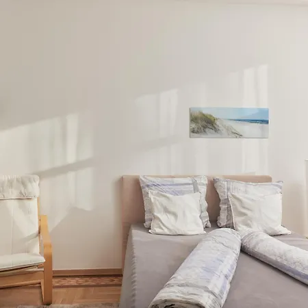 Schoenbrunn Palace Free Parking And 24h Check-in Apartment Vienna