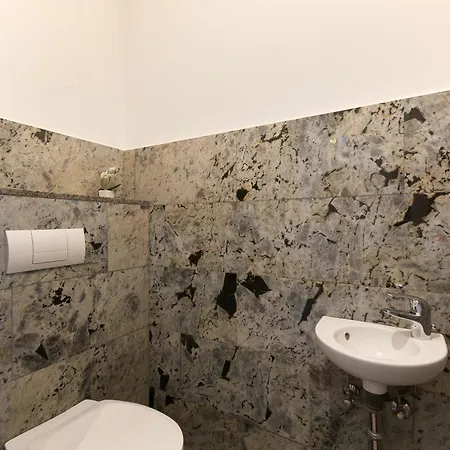 Schoenbrunn Palace Free Parking And 24h Check-in Vienna