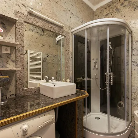 Schoenbrunn Palace Free Parking And 24h Check-in *