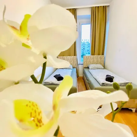 Homestay Comfortable In The 23rd District Of Fr4 *
