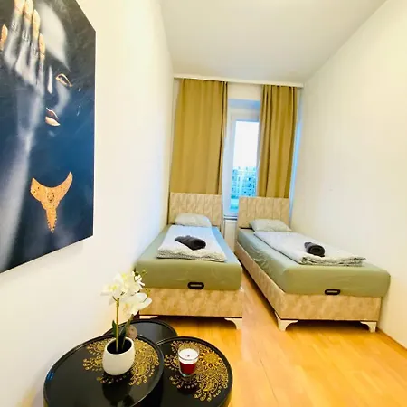 Homestay Comfortable In The 23rd District Of Fr4 *