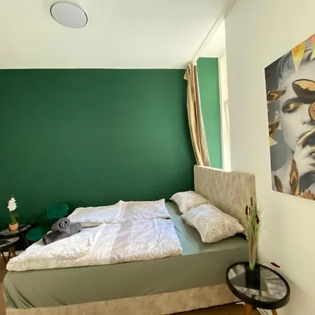 Apartment 8 Fully Equipped W Terrace Margareten *