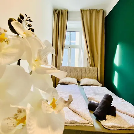 8 Fully Equipped W Terrace Margareten Vienna