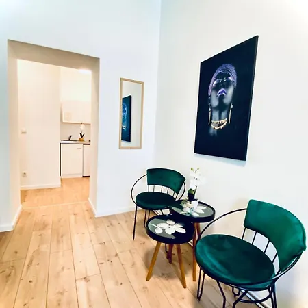 8 Fully Equipped W Terrace Margareten *