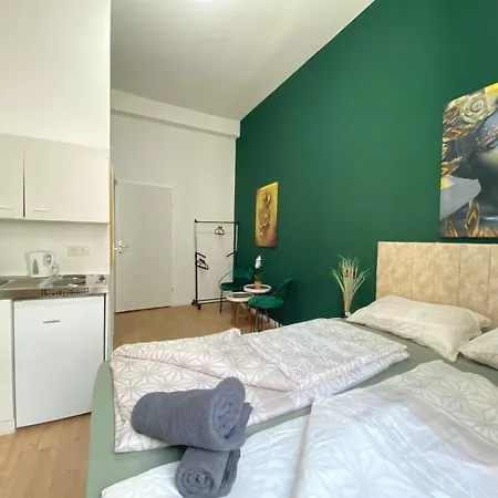 8 Fully Equipped W Terrace Margareten Vienna