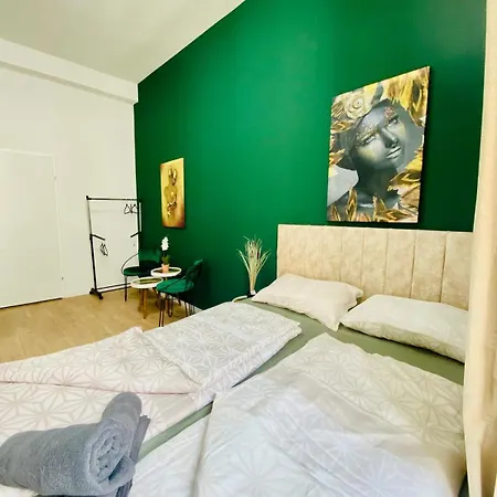 8 Fully Equipped W Terrace Margareten Vienna