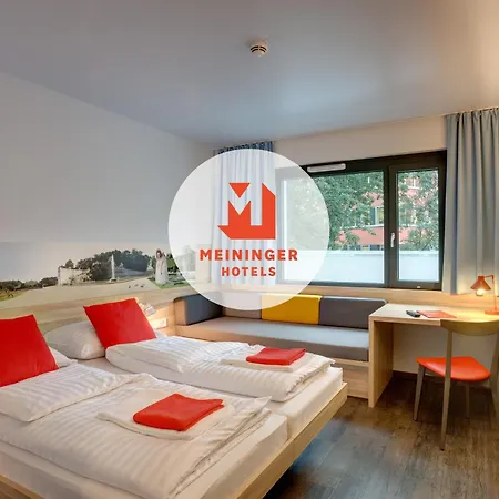 Hotel Meininger Downtown Franz 3*