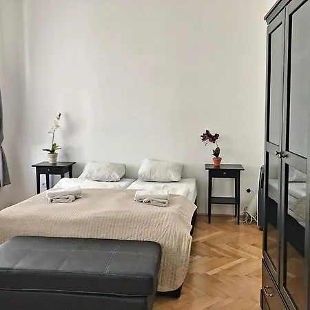 Aparthotel Urban Serviced *