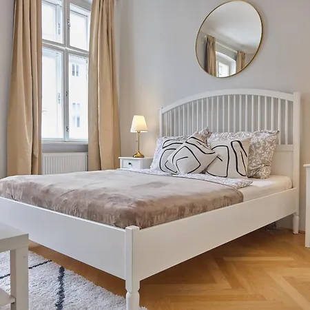 Chic - Near U3 Metro Apartment Vienna
