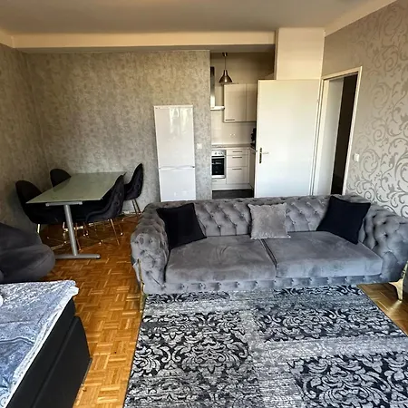 Apartmán Lovely Near Center *