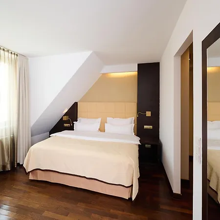 Myplace Premium Lejlighedshotel 4*